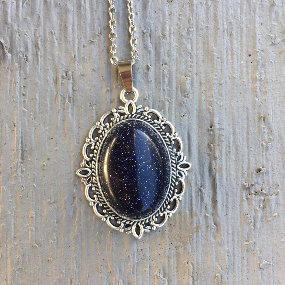 Large Gemstone Elegant Antique Silver Necklace